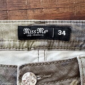 Miss Me Camo Cropped Jeans